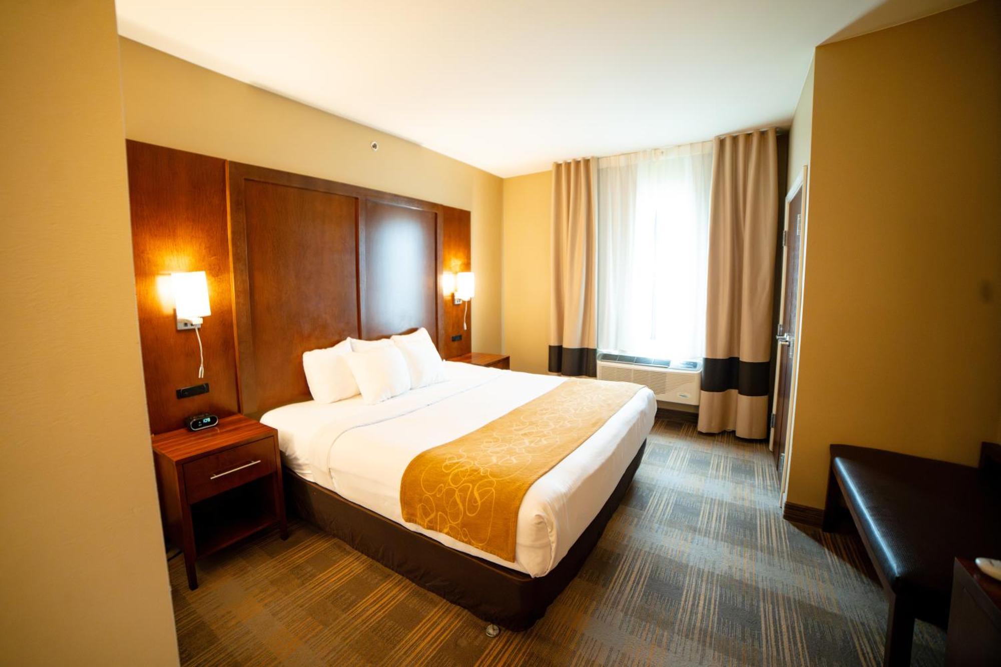 Comfort Suites University Брукингс Экстерьер фото