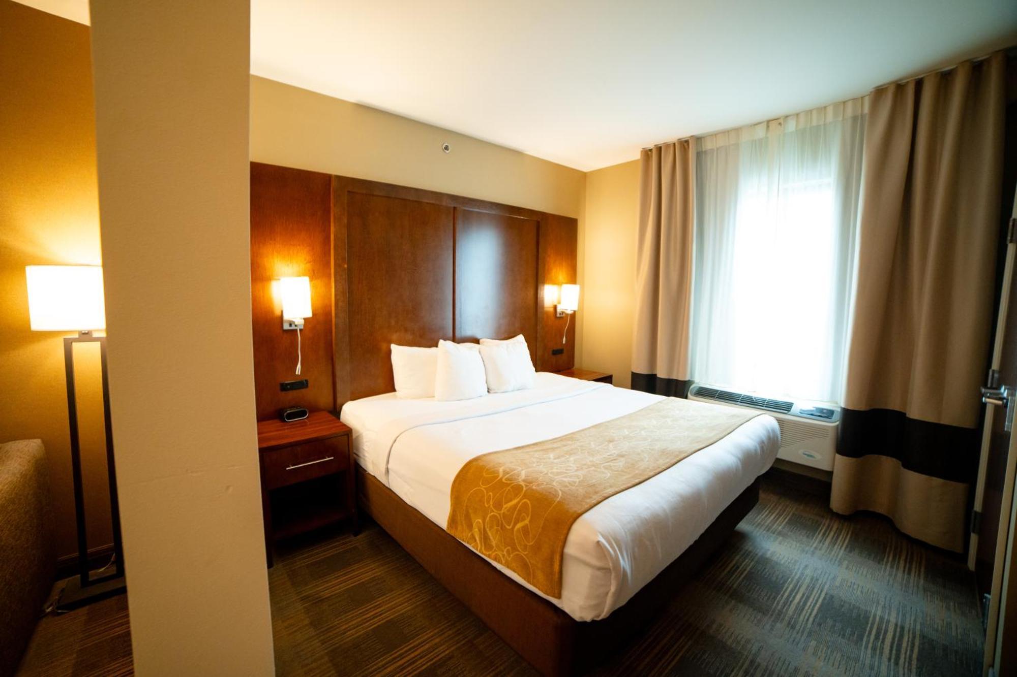 Comfort Suites University Брукингс Экстерьер фото