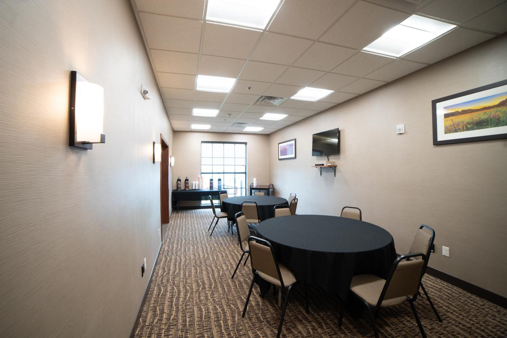 Comfort Suites University Брукингс Экстерьер фото
