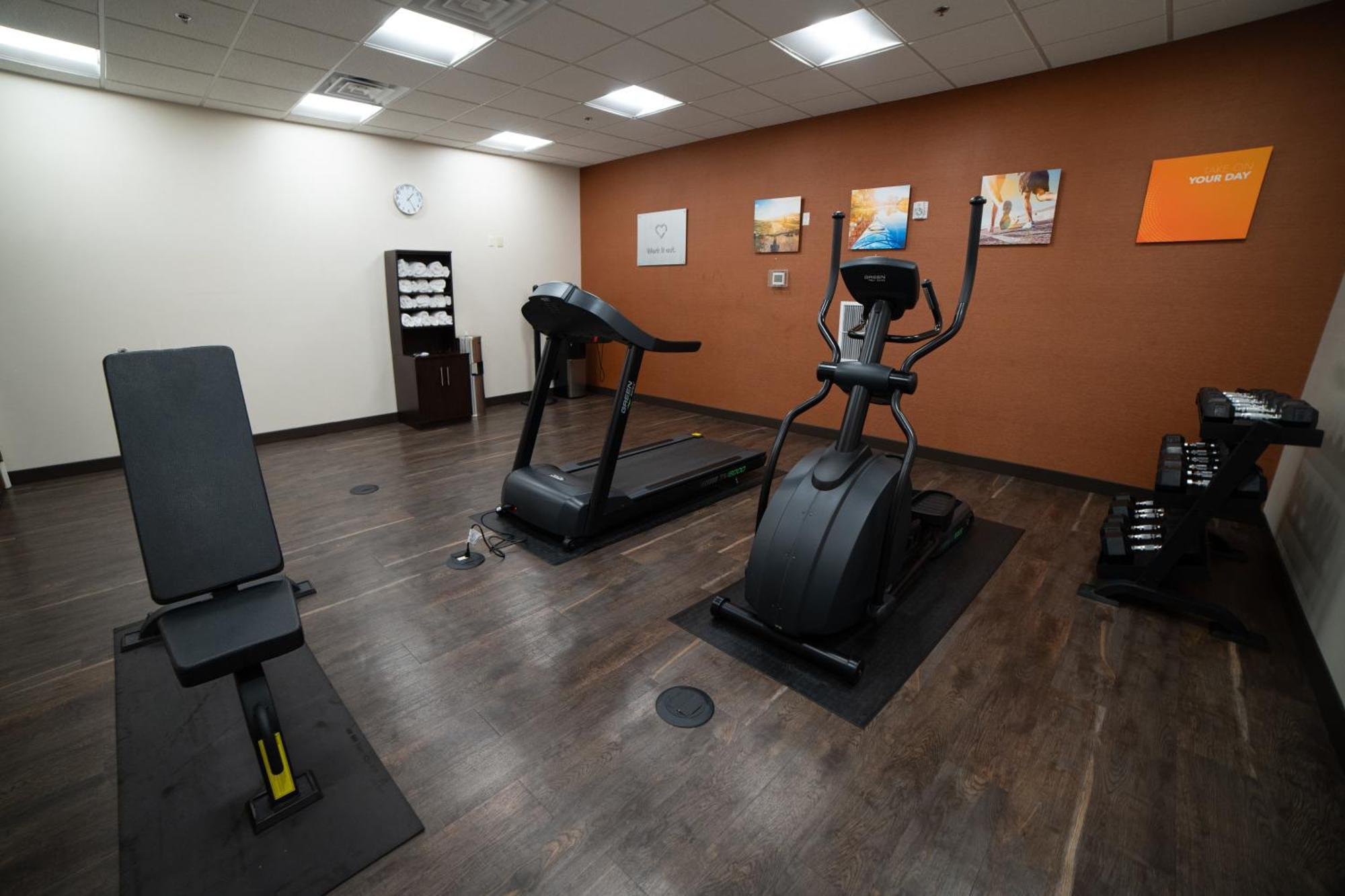 Comfort Suites University Брукингс Экстерьер фото
