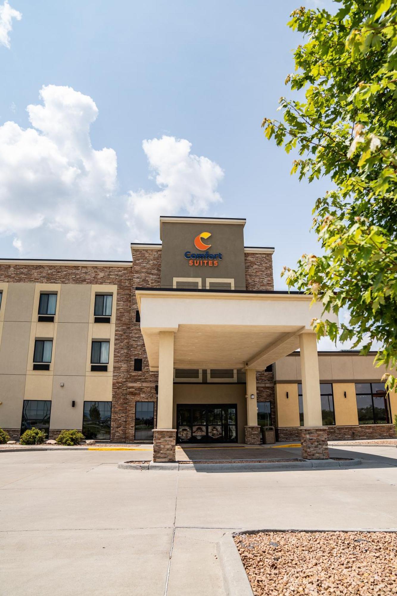 Comfort Suites University Брукингс Экстерьер фото